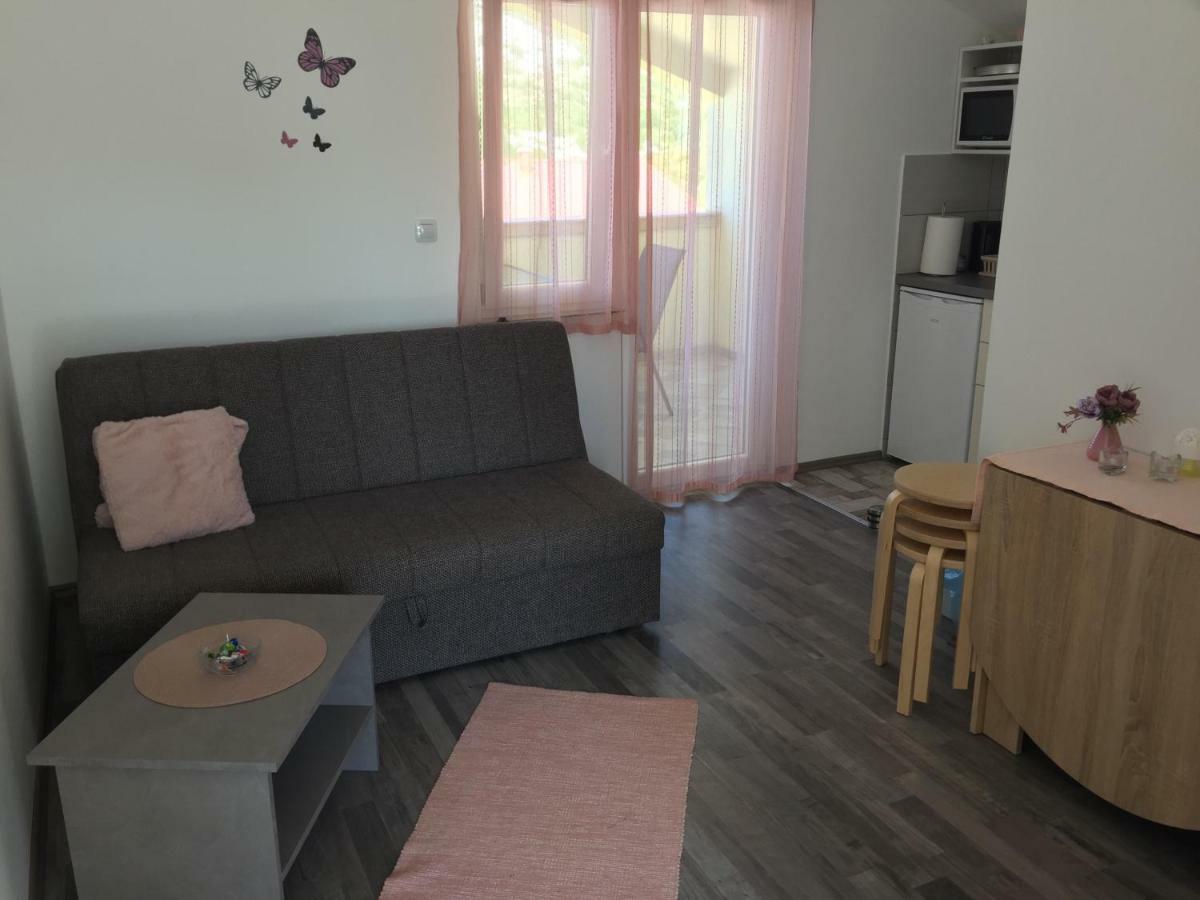 Apartmani Verica Karlobag Kültér fotó