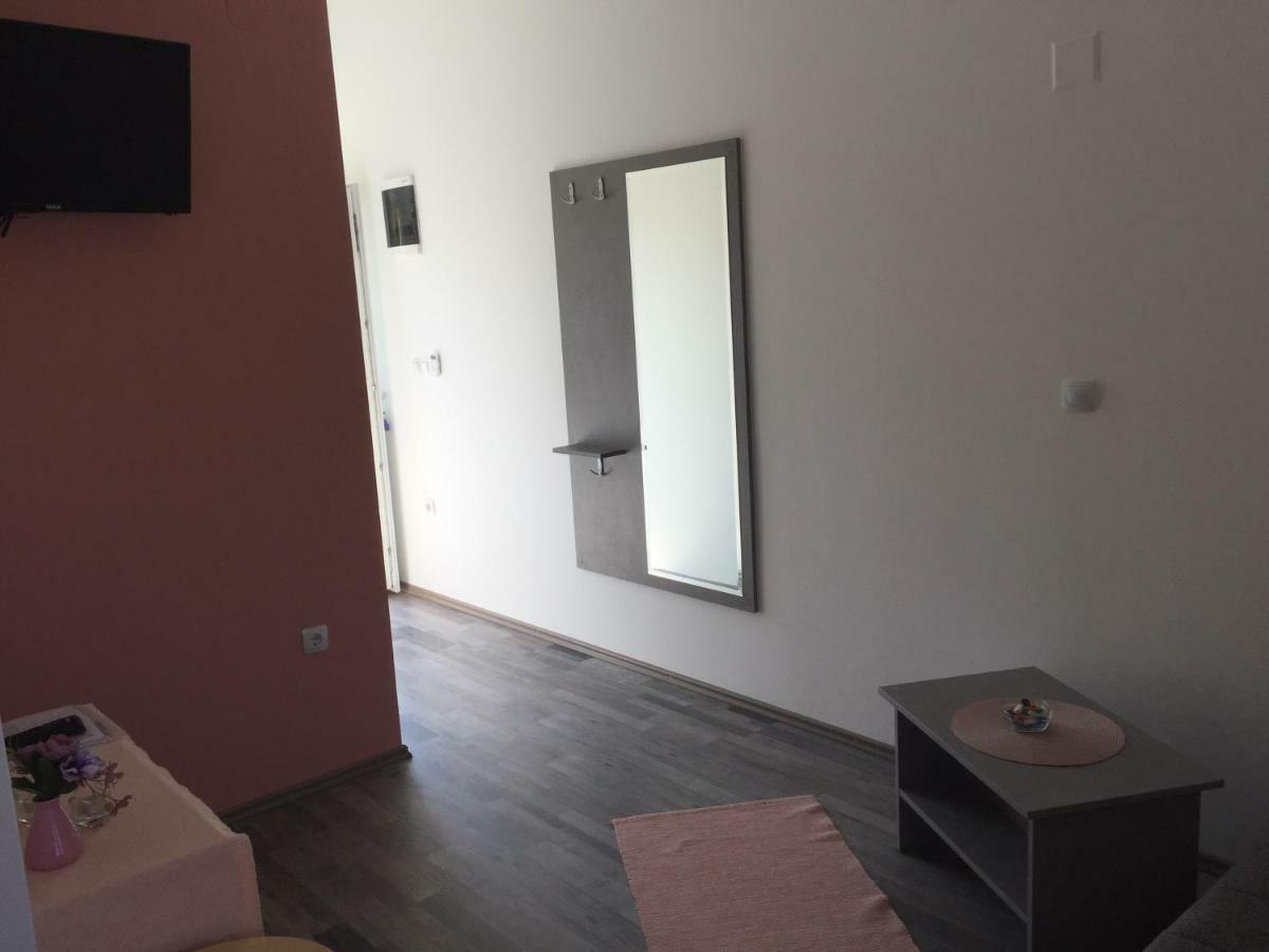 Apartmani Verica Karlobag Kültér fotó