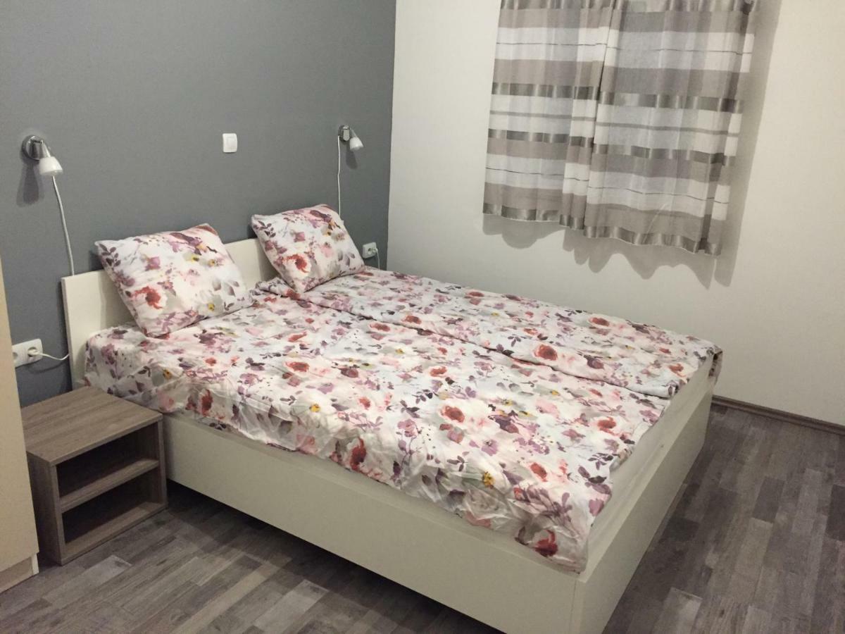 Apartmani Verica Karlobag Kültér fotó